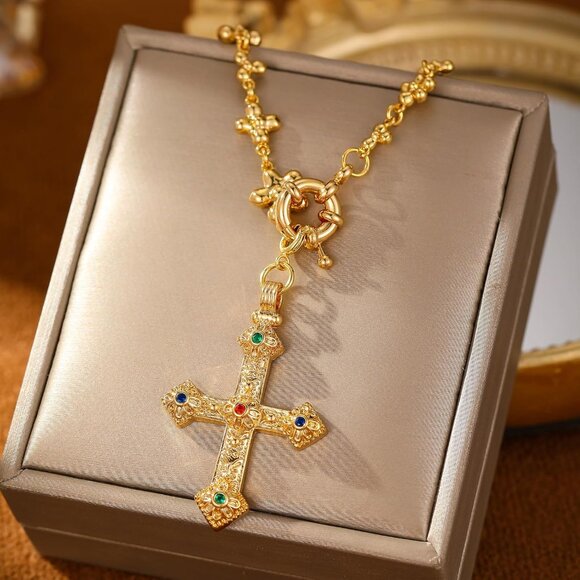 Trendy Adjustable Gold Cross Necklace with Zirconia - Perfect for Every Style - Picture 6 of 7